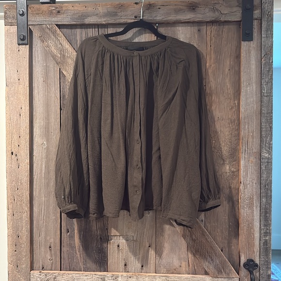 Jenni Kayne Olive Green Blouse - Picture 2 of 3